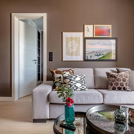 Living Lorens No 5 Apartment